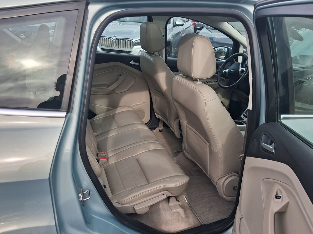 Used 2013 Ford C-MAX Energi SEL FWD image 15