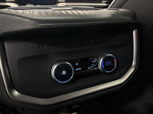 Used 2025 Ford Expedition Active AWD/4WD image 25