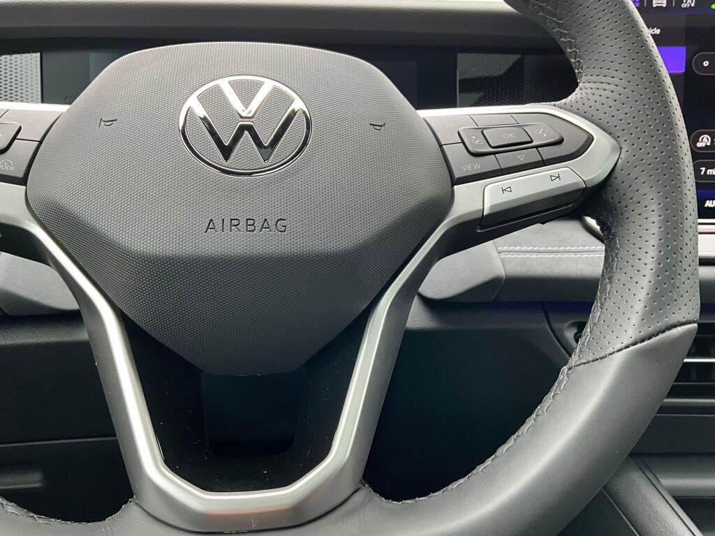 New 2026 Volkswagen Tiguan SE R-Line image 22