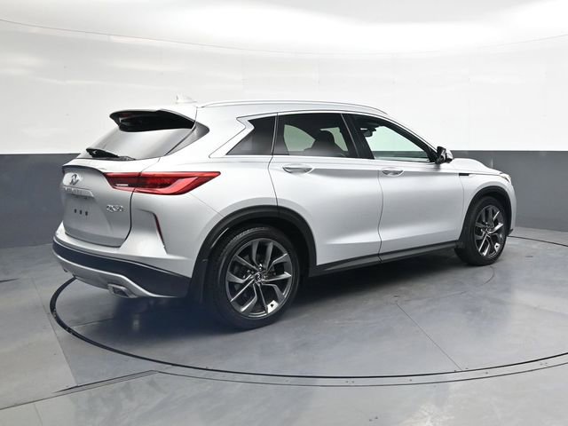 Used 2019 INFINITI QX50 Essential w/ Sensory Package AWD/4WD image 4