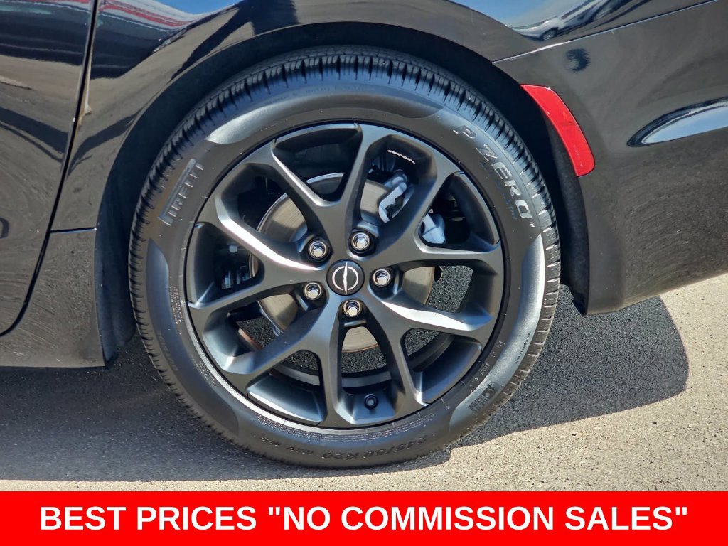 Used 2026 Chrysler Pacifica Limited w/ S Appearance Package FWD image 39