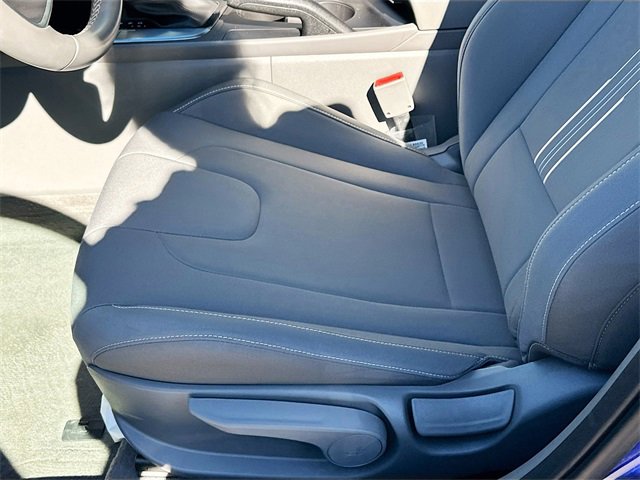 Used 2025 Hyundai Elantra Sport image 18