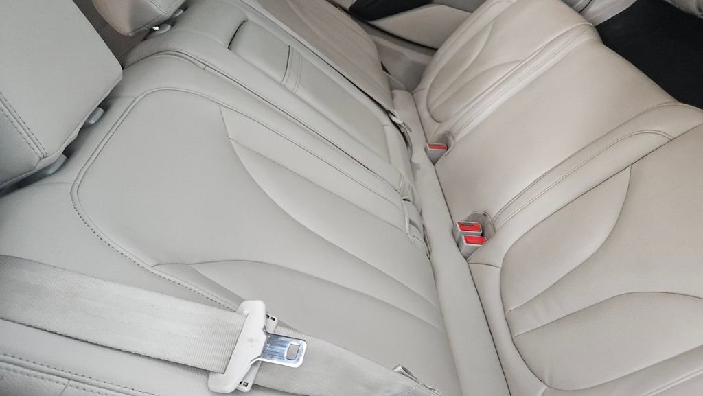 Used 2019 Lincoln MKC Premiere image 12