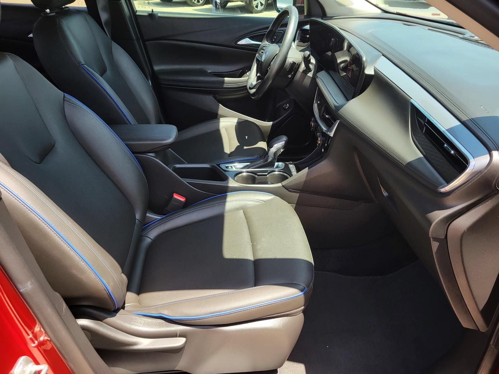 Used 2025 Buick Encore GX Sport Touring w/ Advanced Technology Package FWD image 13