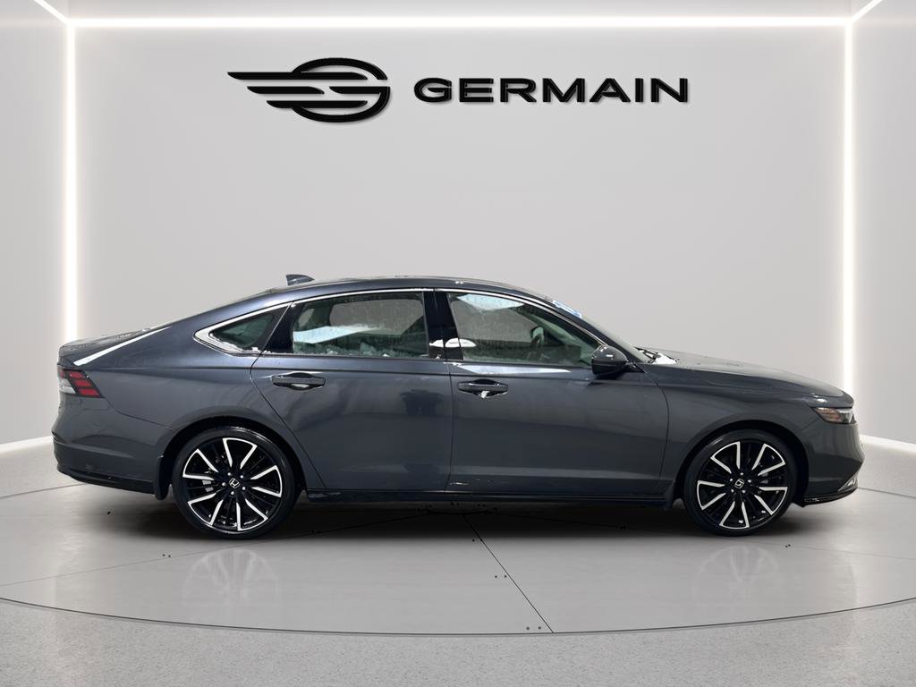 Used 2025 Honda Accord Touring image 10
