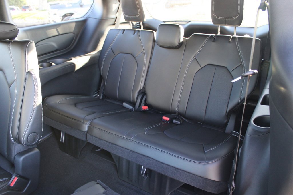 New 2026 Chrysler Pacifica Select image 27