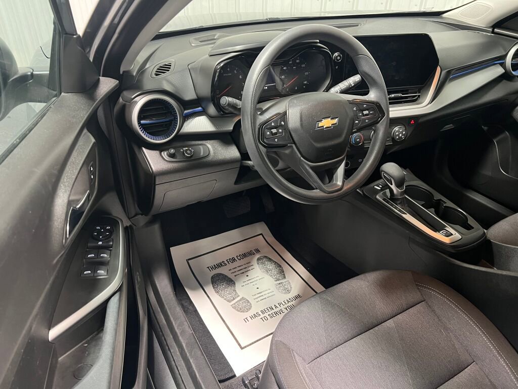 Used 2024 Chevrolet Trax LS w/ Driver Confidence Package image 2