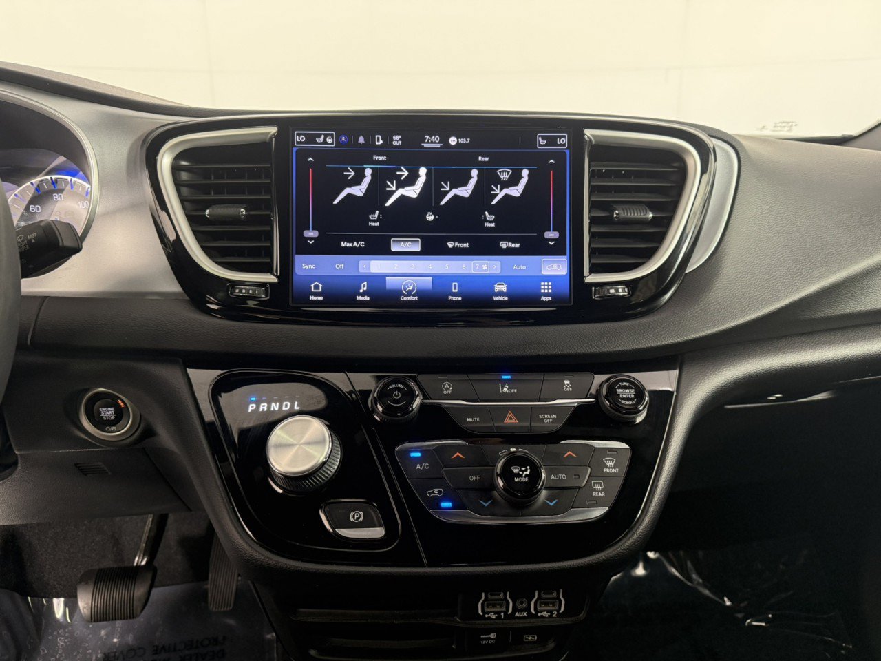 Used 2022 Chrysler Pacifica Touring-L w/ S Appearance Package FWD image 21