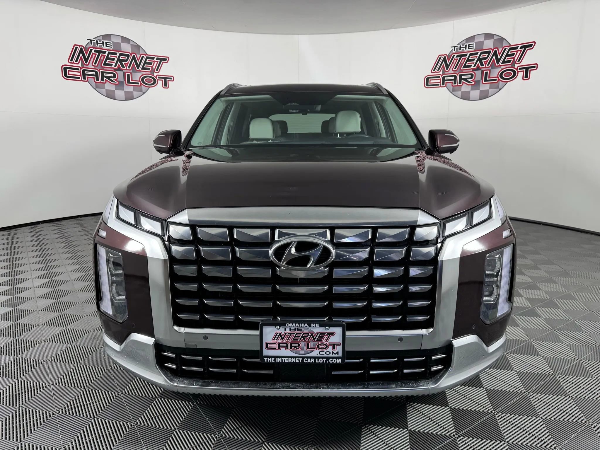 Used 2023 Hyundai Palisade Calligraphy w/ Cargo Package image 2