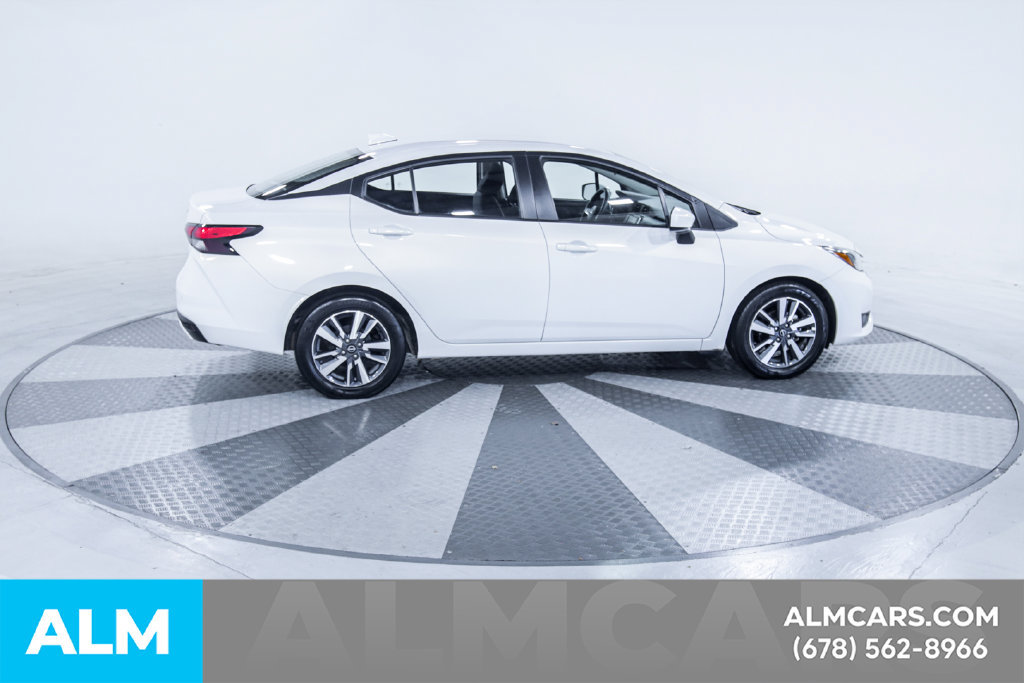Used 2025 Nissan Versa SV FWD image 10