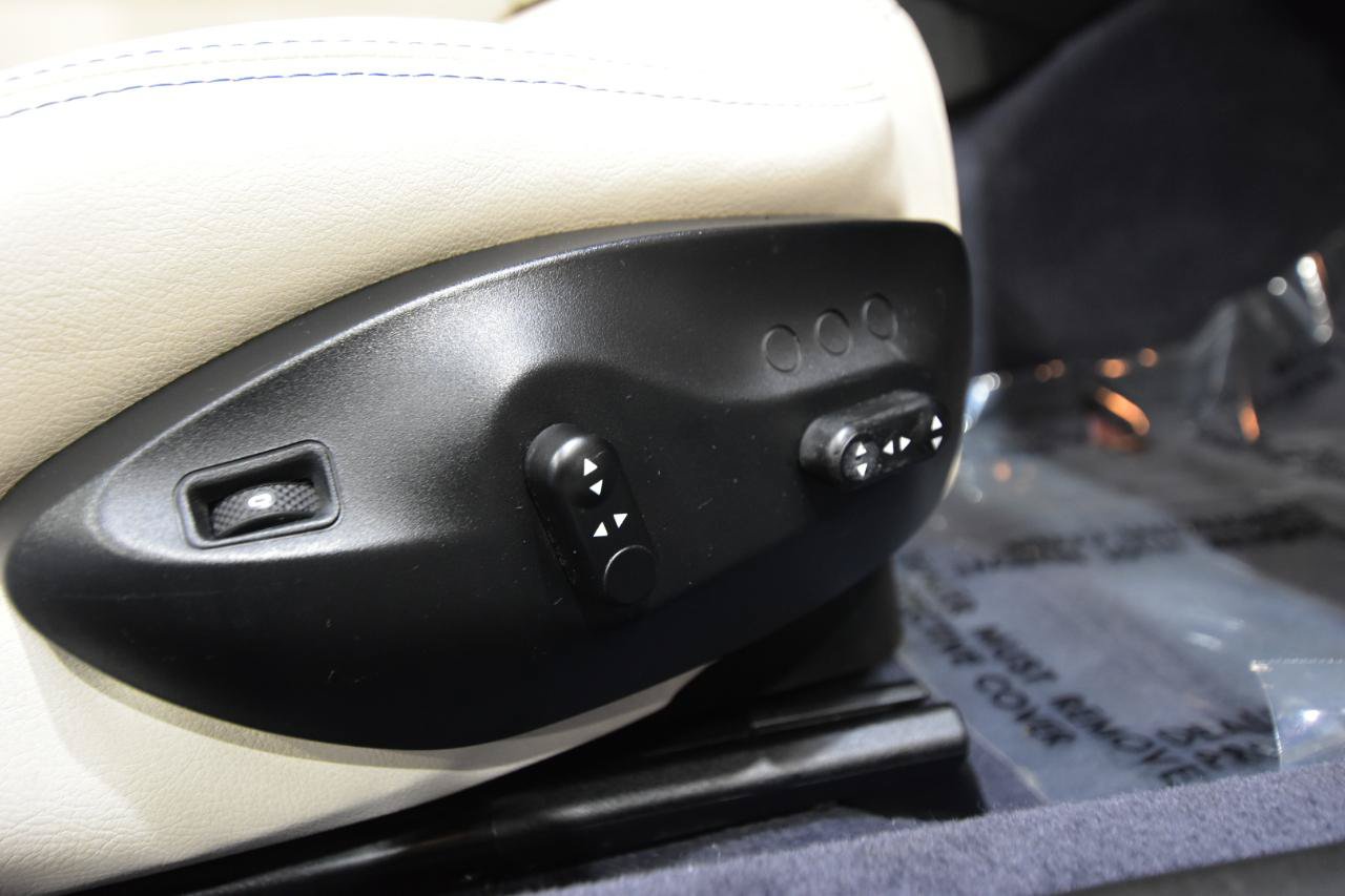 Used 2015 Maserati GranTurismo Convertible RWD image 43