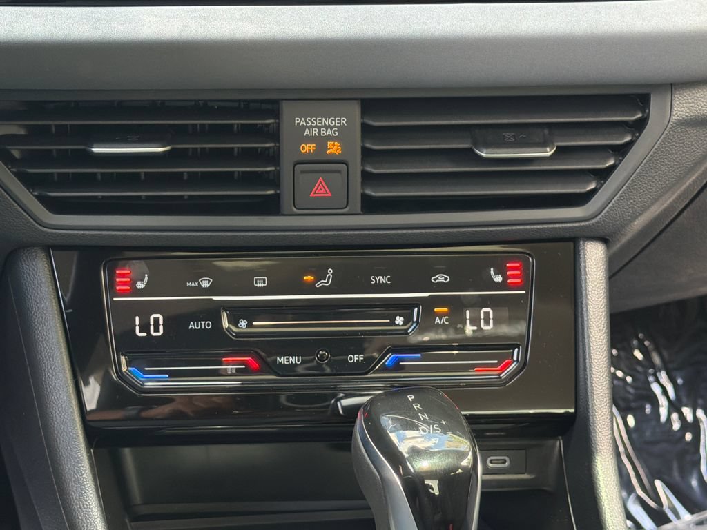 New 2026 Volkswagen Jetta SE FWD image 22