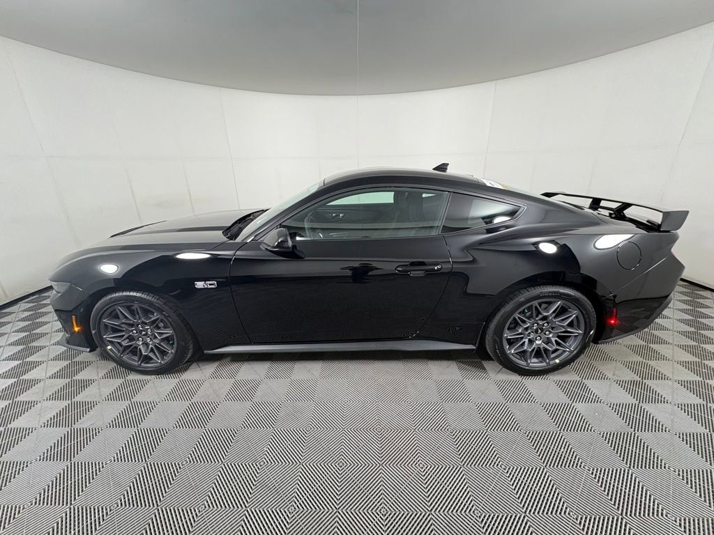 Used 2026 Ford Mustang GT w/ GT Performance Package image 4