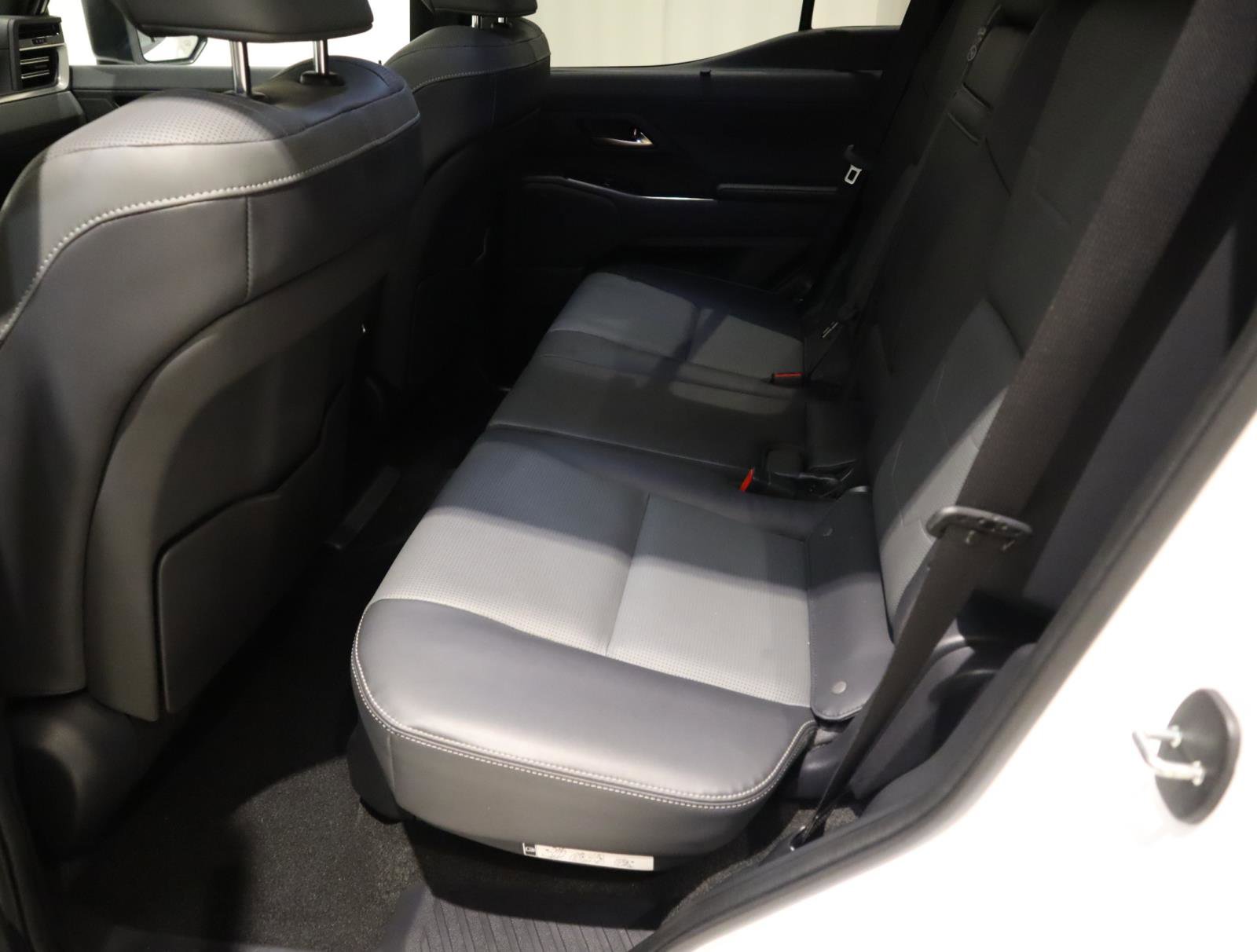 Used 2024 Lexus GX 550 w/ Accessory Package (Z1) image 20