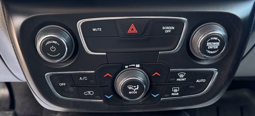 Used 2021 Jeep Compass Latitude image 27