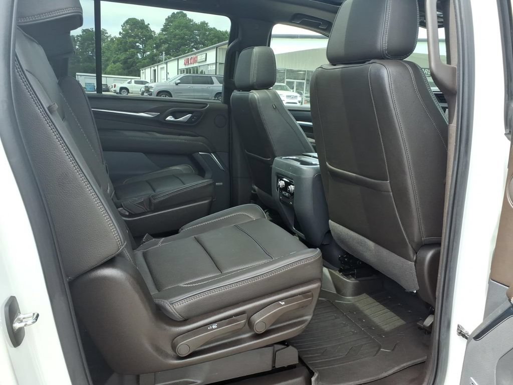 Used 2022 GMC Yukon XL Denali RWD image 14