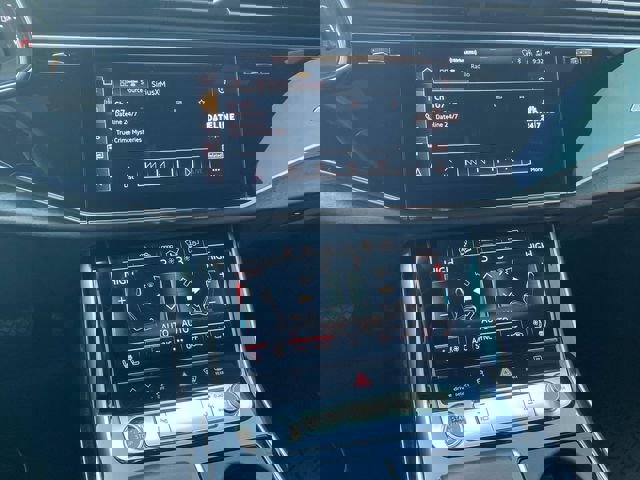 Used 2021 Audi Q7 3.0T Prestige image 28