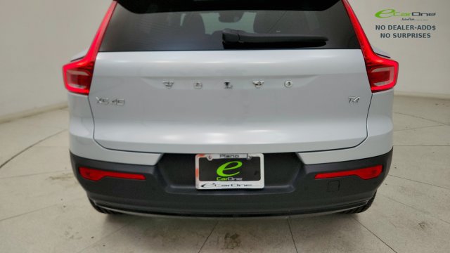 Used 2022 Volvo XC40 T4 R-Design w/ Protection Package Premier FWD image 27