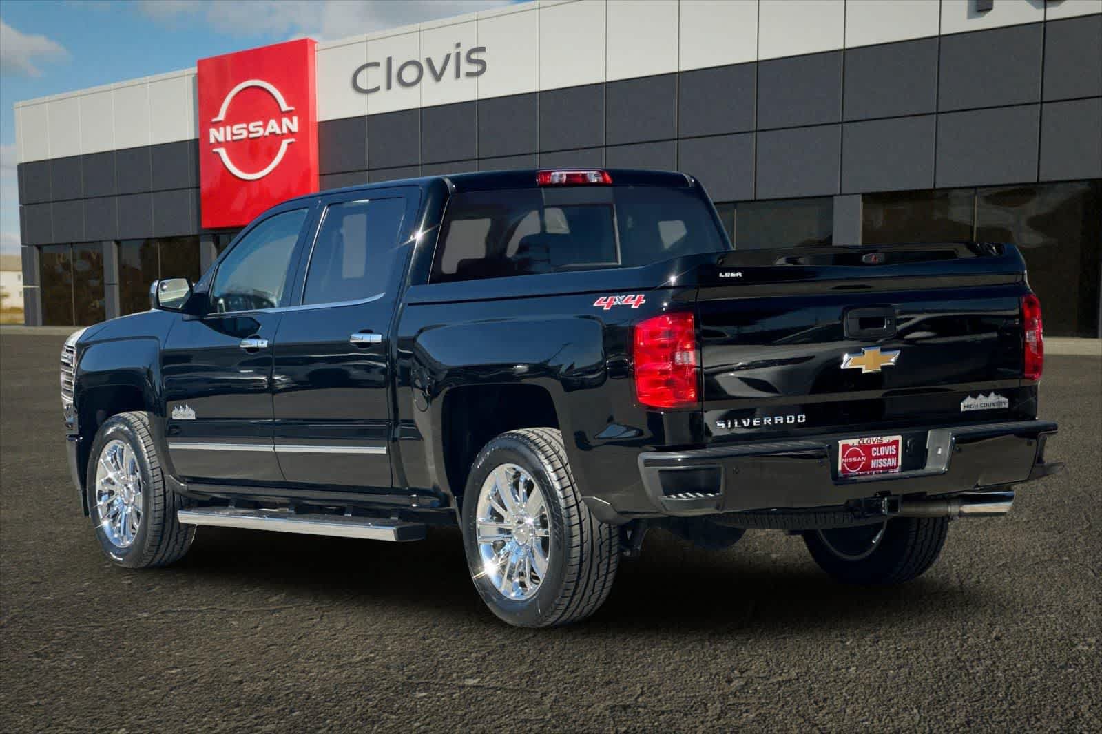 Used 2015 Chevrolet Silverado 1500 High Country w/ High Country Premium Package AWD/4WD image 7