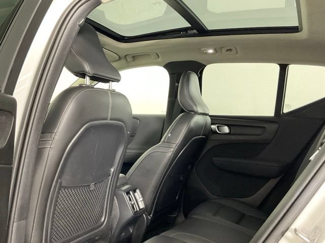 Used 2024 Volvo XC40 B5 Core AWD/4WD image 14