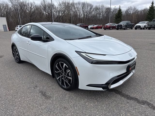 Used 2024 Toyota Prius Prime Premium image 3