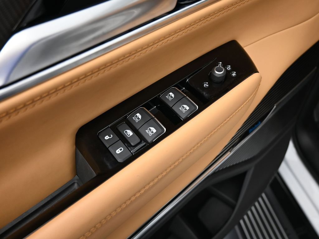 Used 2024 Jeep Grand Wagoneer Series III w/ Quick Order Packagew 28T image 13