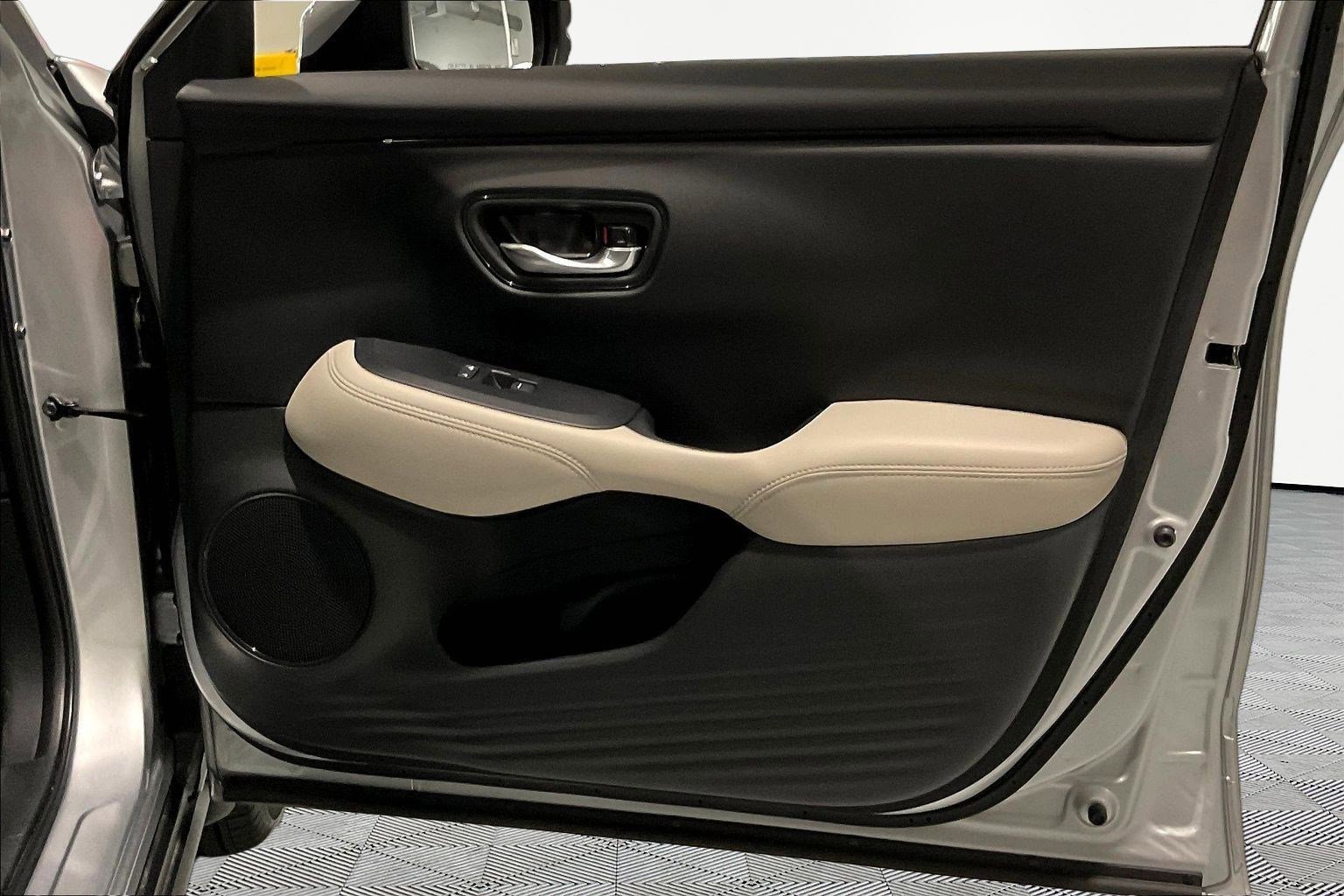 Used 2026 Honda HR-V LX image 26