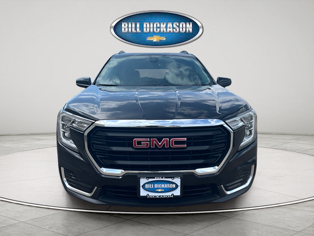 Used 2022 GMC Terrain SLE w/ Driver Convenience Package FWD image 2