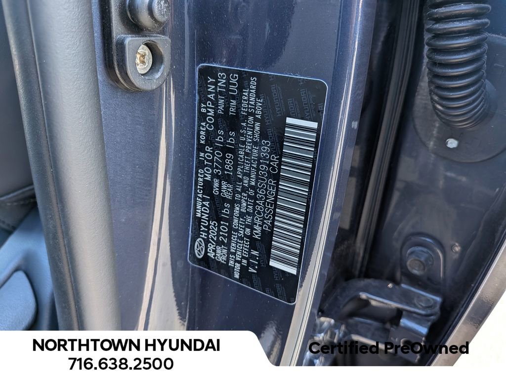 Used 2025 Hyundai Venue Limited FWD image 36