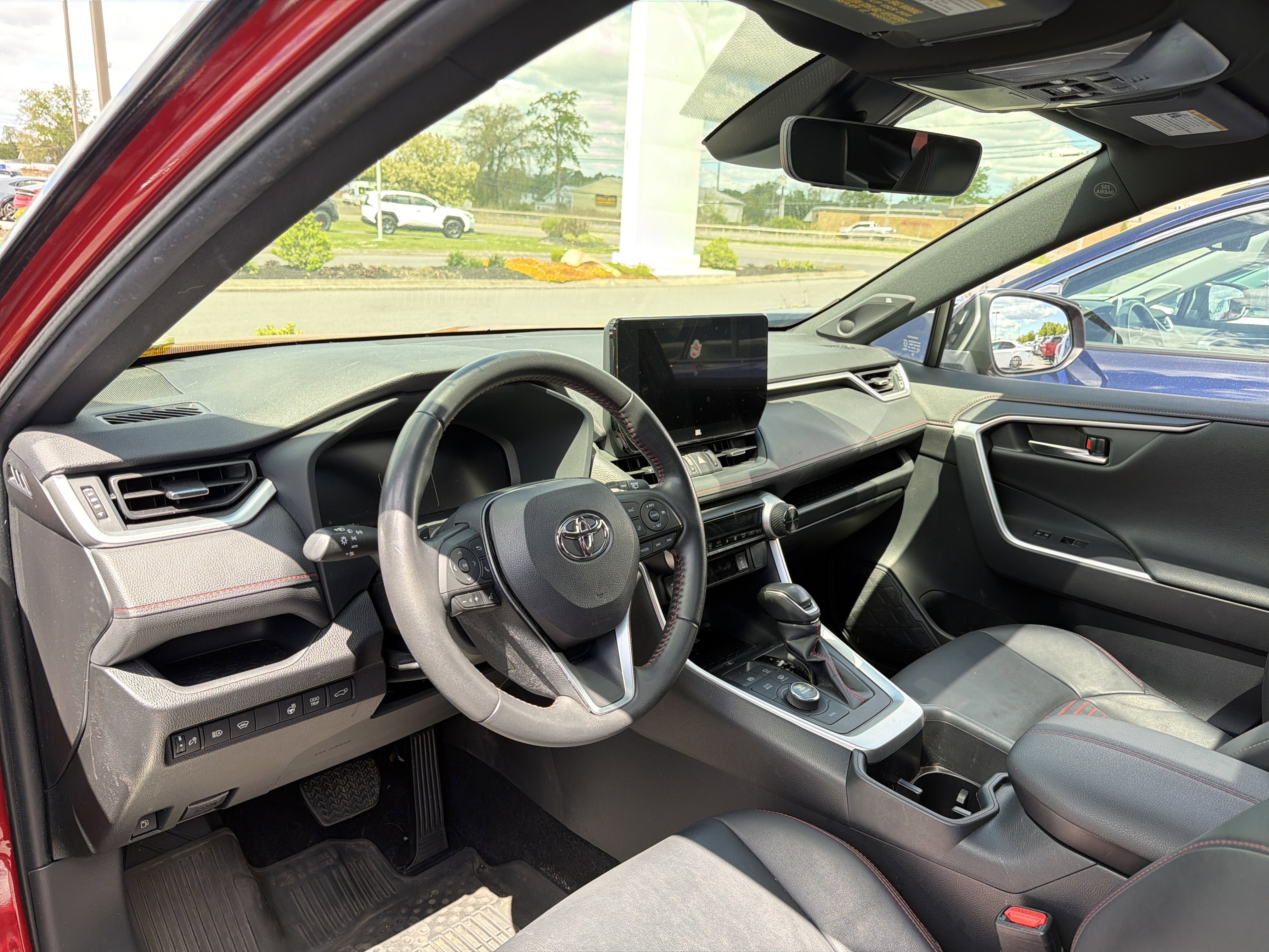 Used 2023 Toyota RAV4 XSE w/ Weather Package AWD/4WD image 9