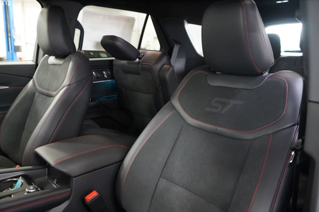 New 2026 Ford Explorer ST AWD/4WD image 18