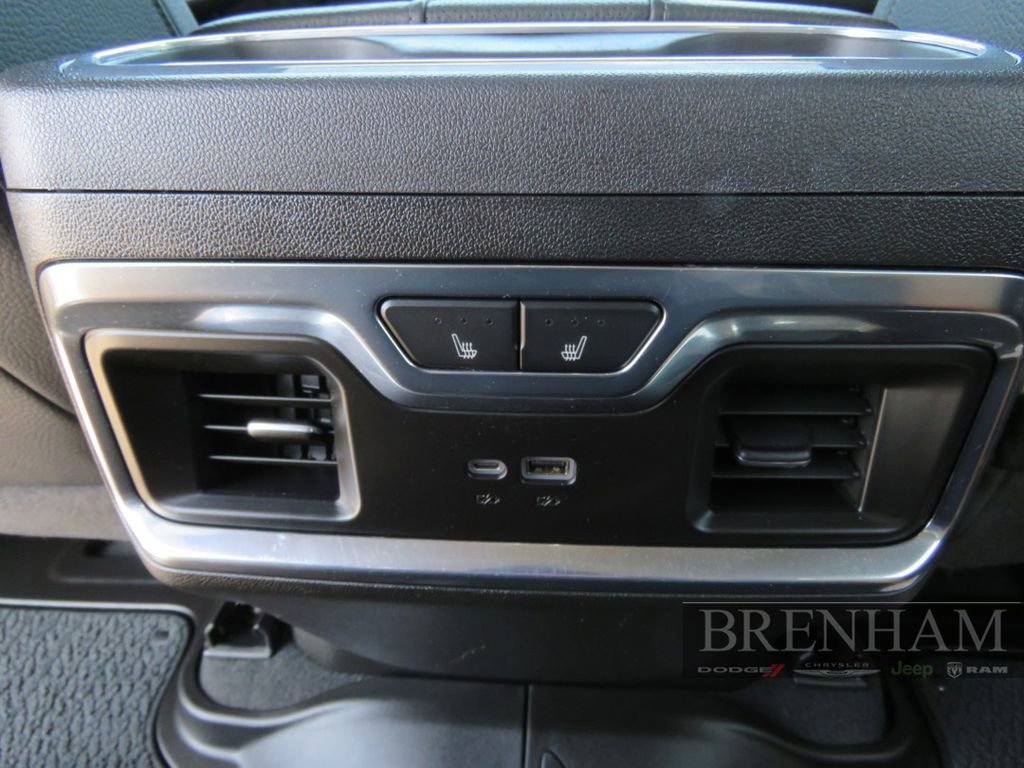 Used 2025 GMC Sierra 3500 Denali w/ Technology Package image 25