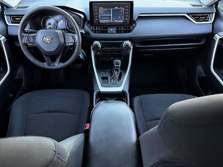Used 2019 Toyota RAV4 LE FWD image 7
