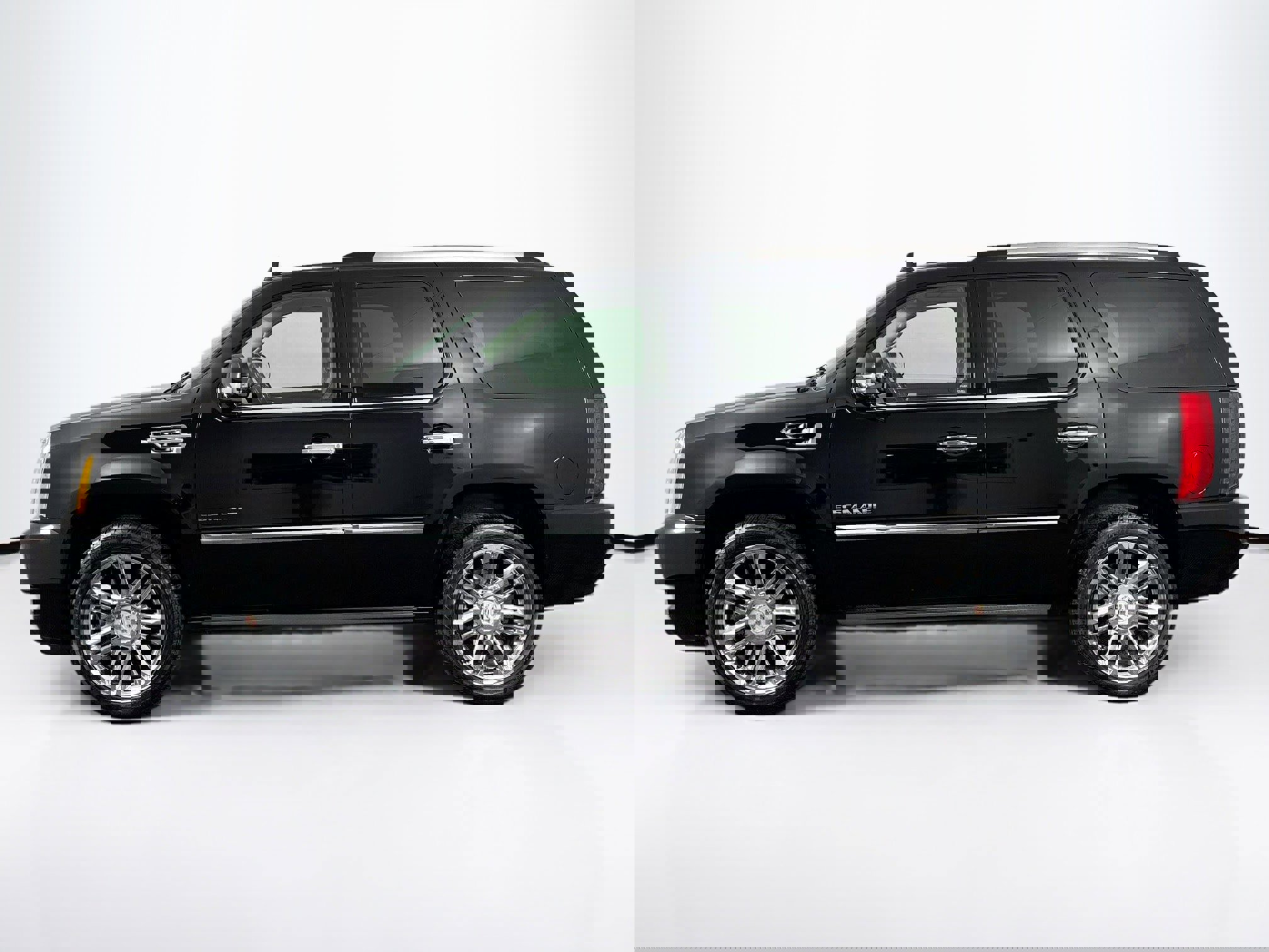 Used 2014 Cadillac Escalade Platinum image 7