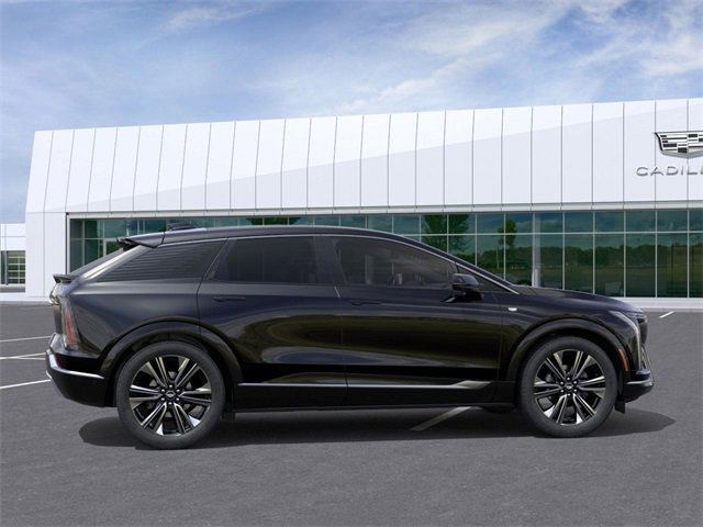 New 2025 Cadillac Optiq Luxury 2 image 5