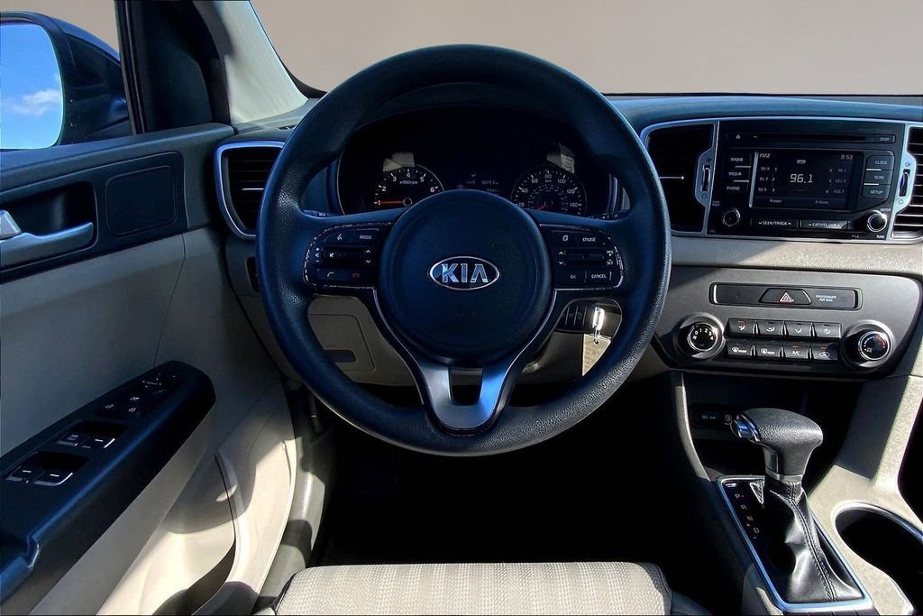 Used 2017 Kia Sportage LX image 5