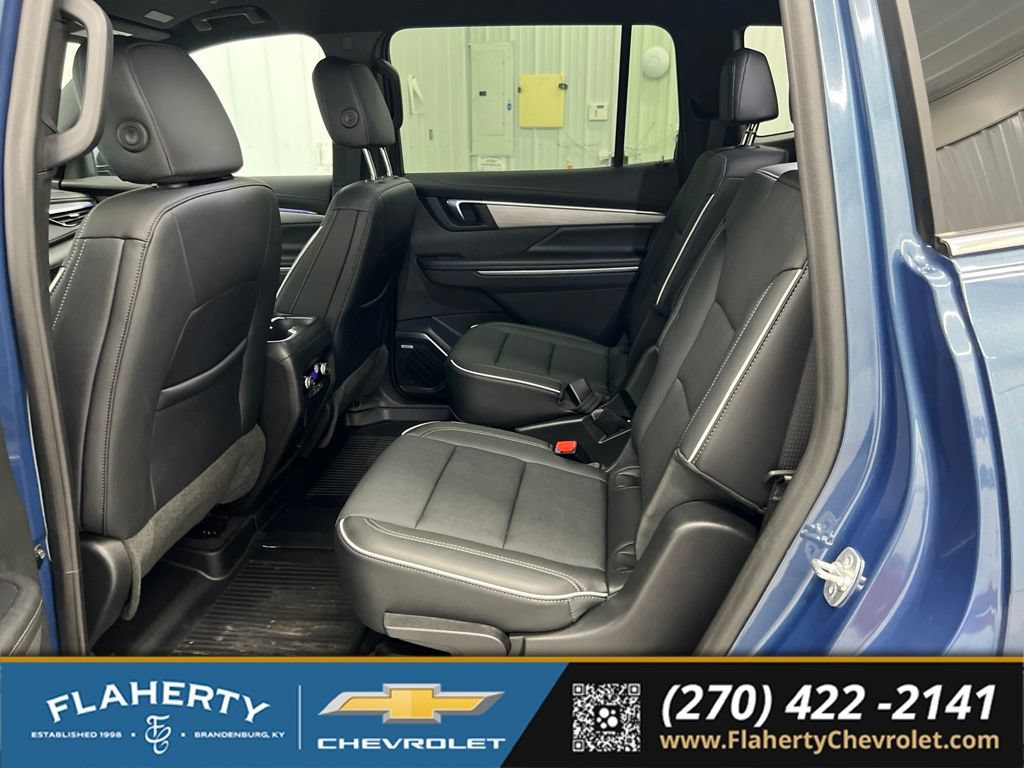Used 2025 Buick Enclave Preferred w/ Power Package FWD image 11