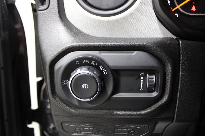 Used 2024 Jeep Wrangler Willys image 40