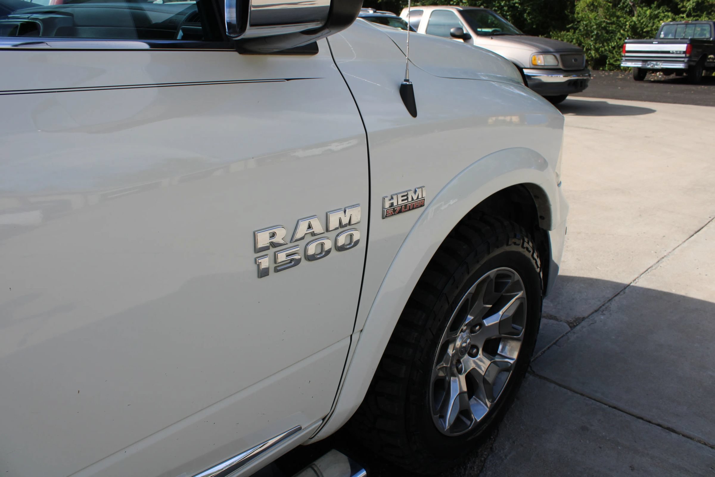 Used 2017 RAM 1500 Limited AWD/4WD image 11
