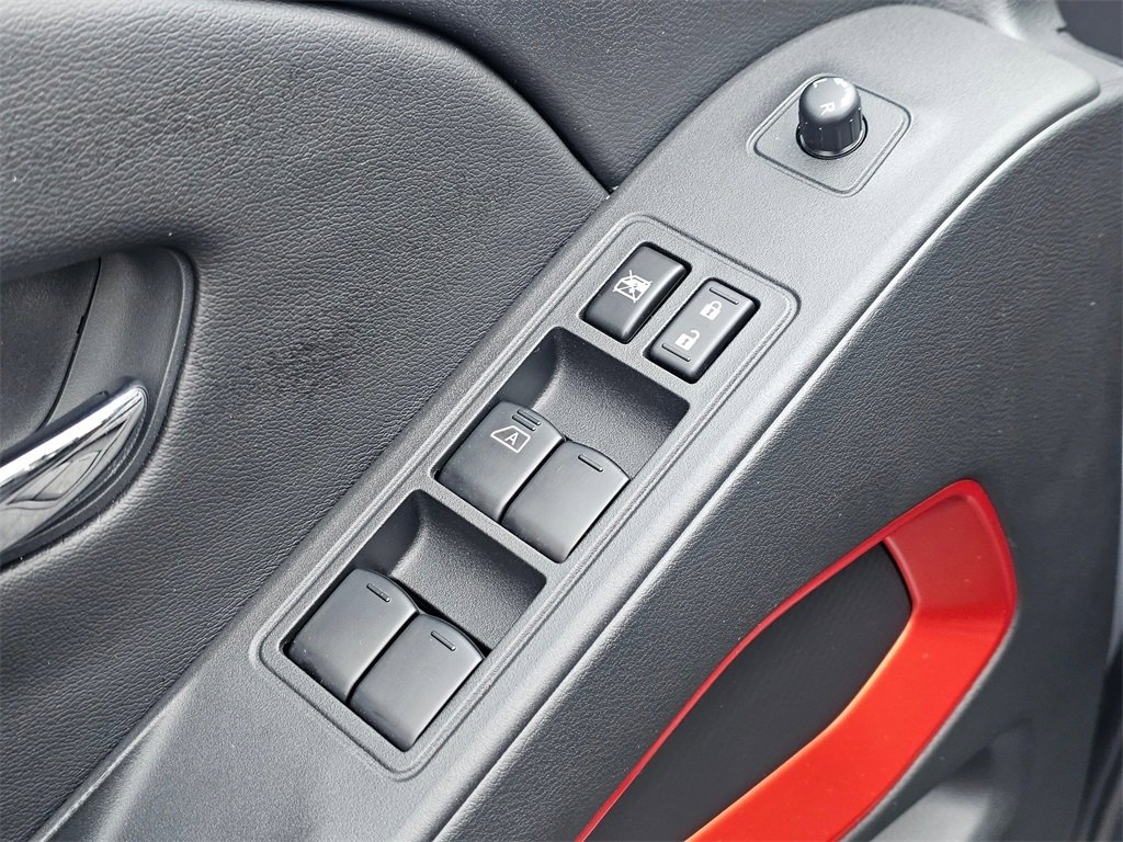 Used 2025 Nissan Frontier PRO-4X w/ Pro Premium Package image 34