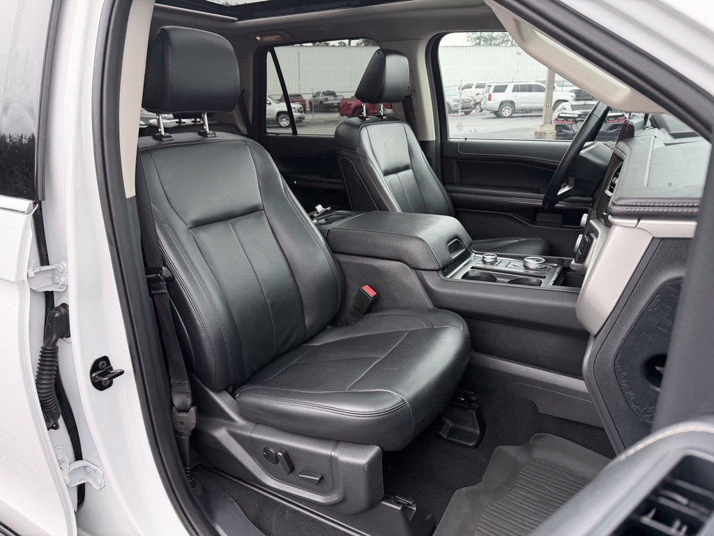 Used 2024 Ford Expedition XLT AWD/4WD image 28