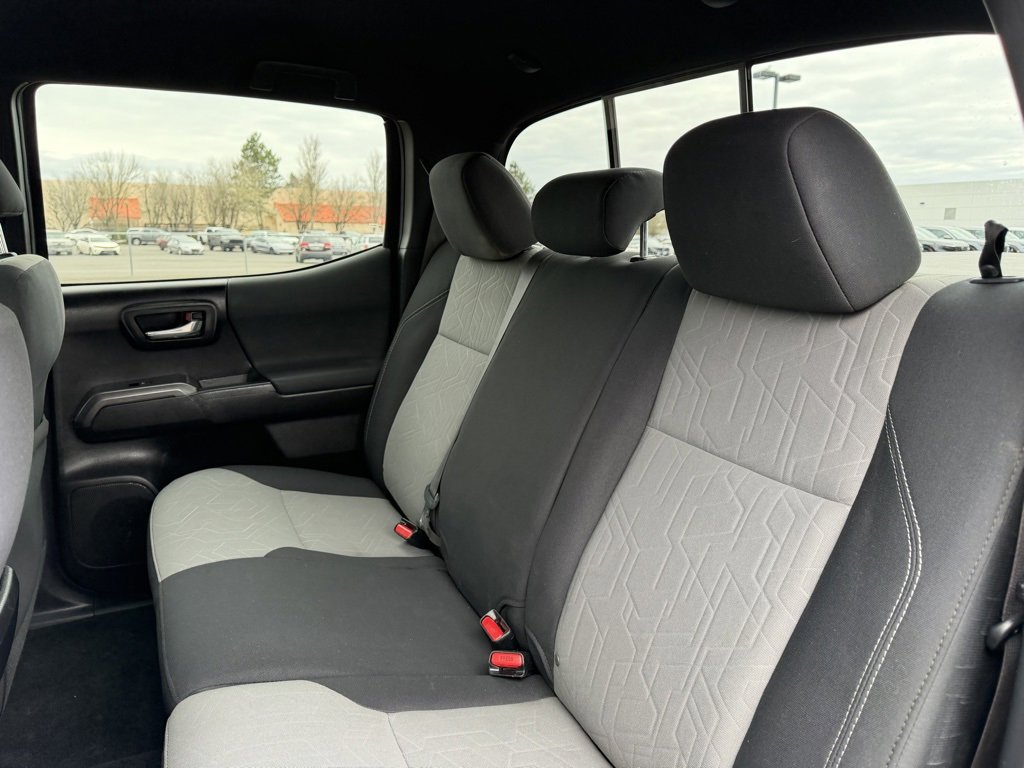 Used 2020 Toyota Tacoma TRD Sport w/ Blackout Package image 31