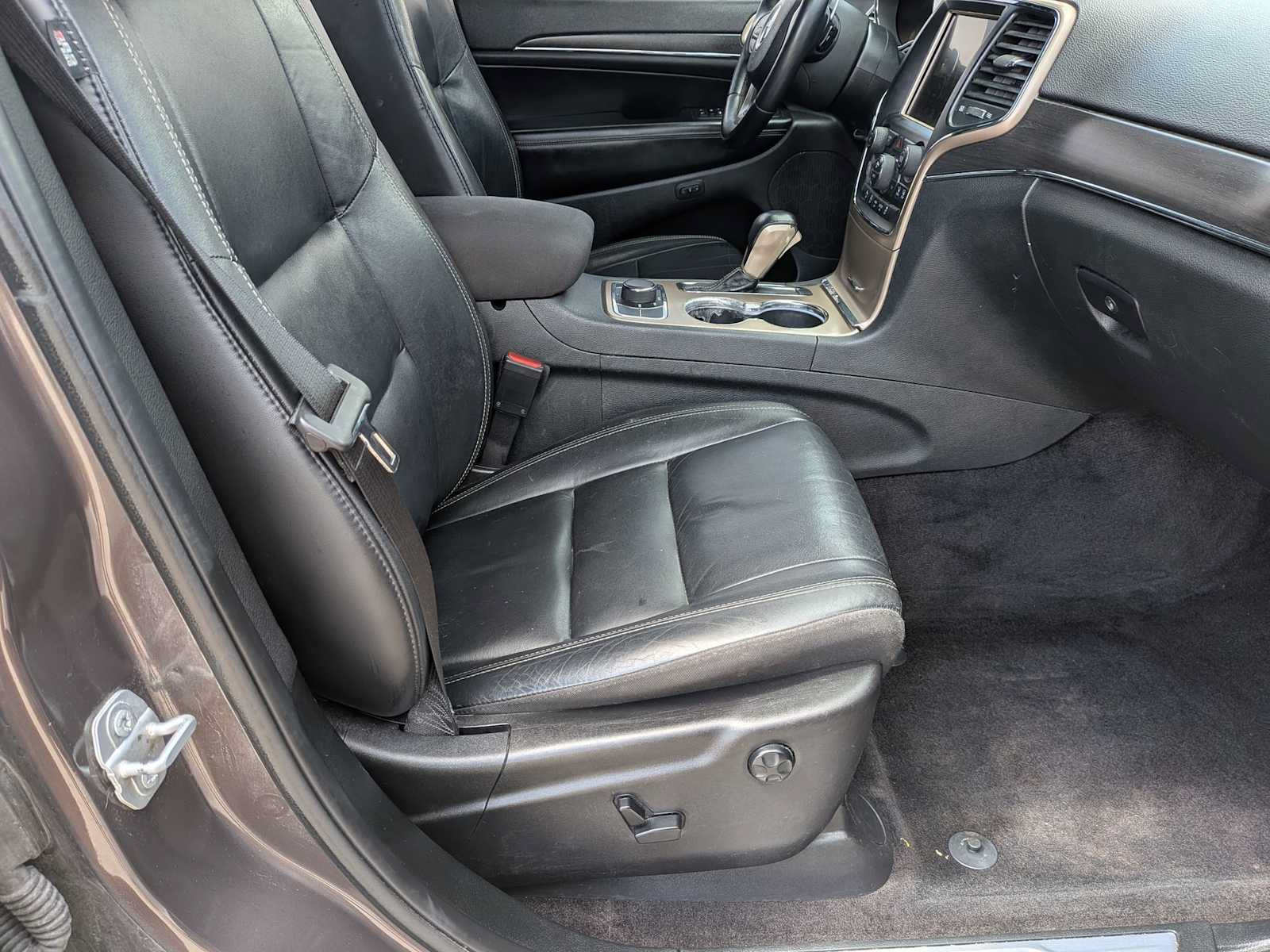 Used 2017 Jeep Grand Cherokee Limited AWD/4WD image 19