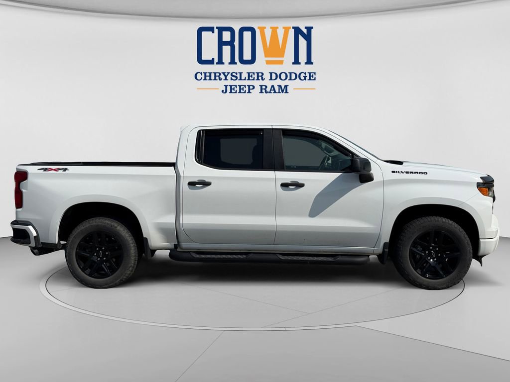Used 2023 Chevrolet Silverado 1500 Custom w/ Rally Edition AWD/4WD image 2