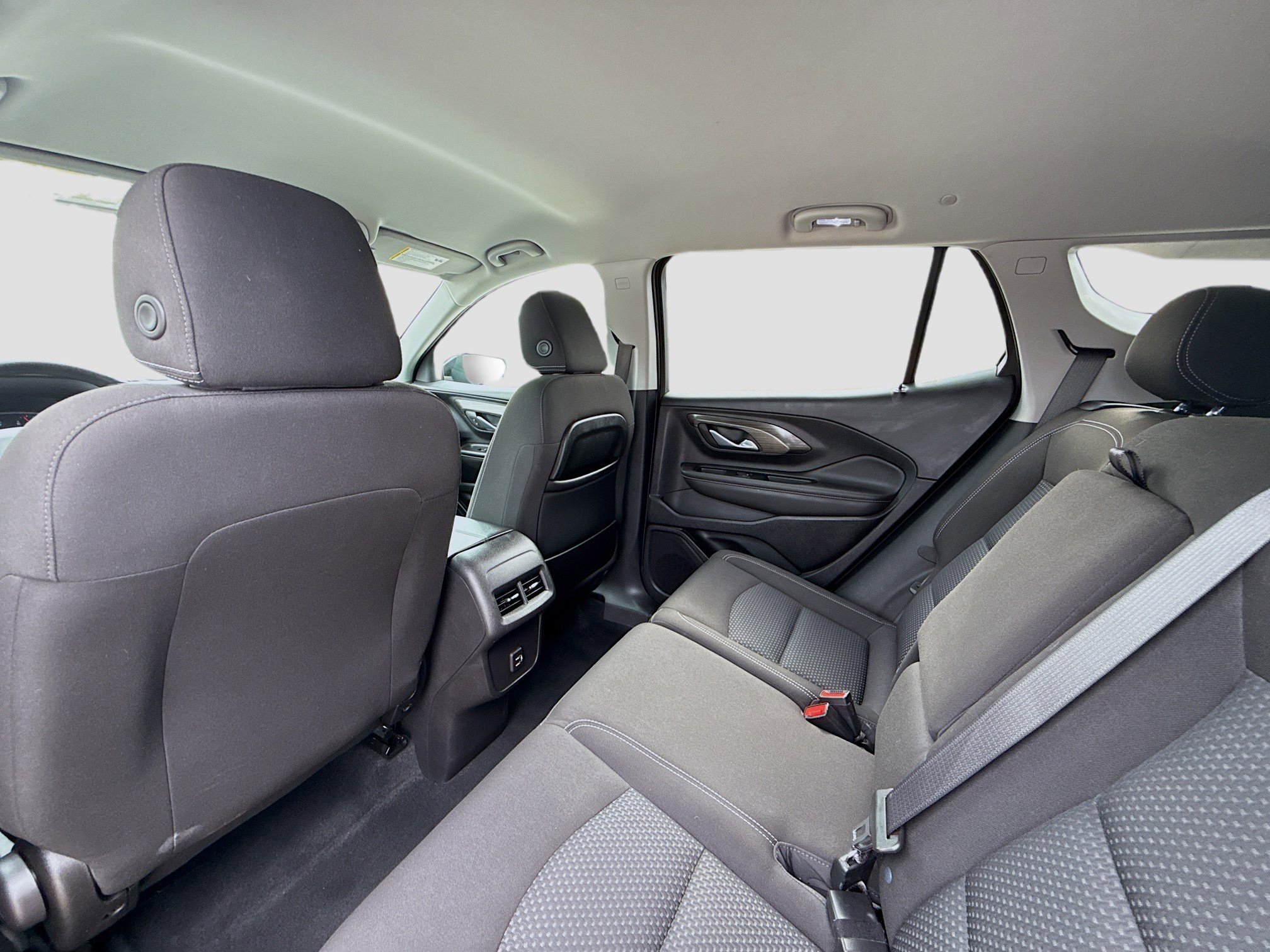 Used 2022 GMC Terrain SLE image 24