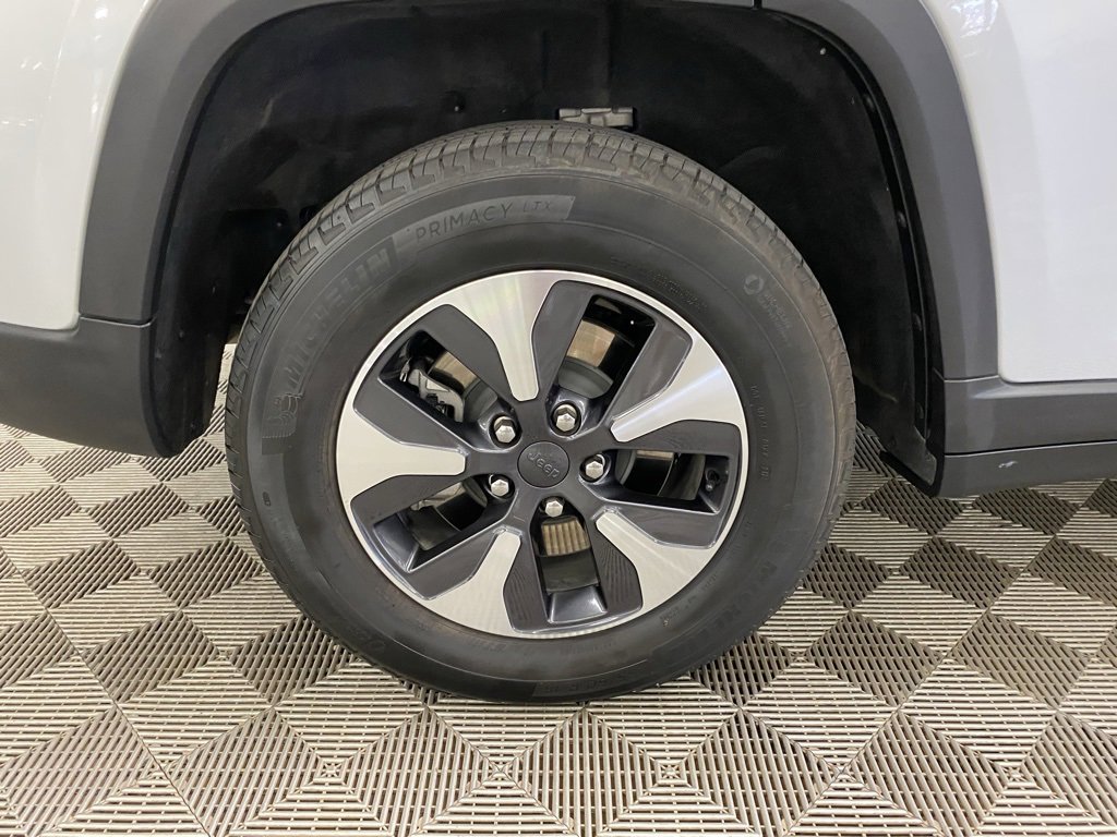 Used 2023 Jeep Grand Cherokee 4WD 4xe image 13