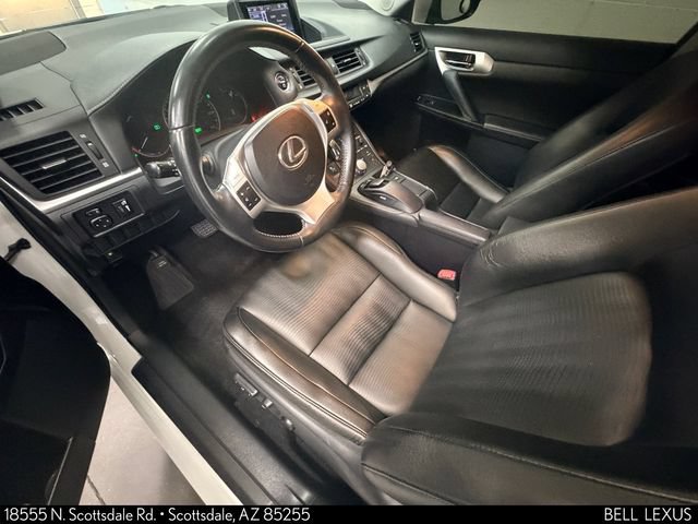 Used 2013 Lexus CT 200h w/ Premium Pkg w/Navigation FWD image 14