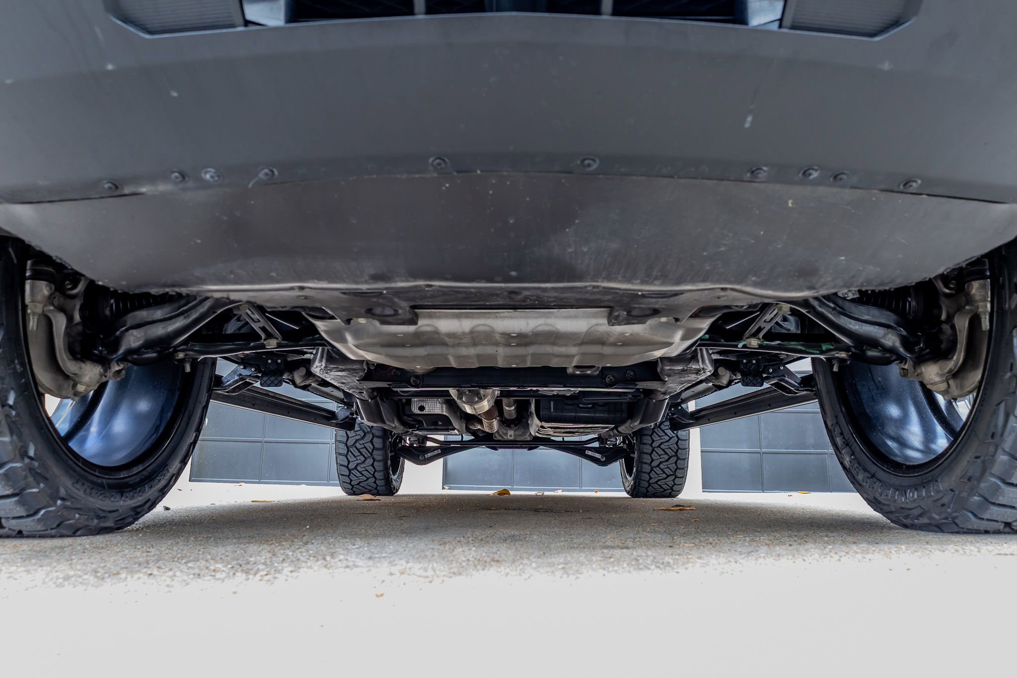 Used 2026 Chevrolet Suburban High Country AWD/4WD image 15