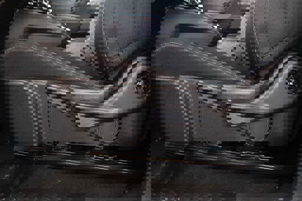 Used 2024 Chevrolet Colorado LT w/ LT Convenience Package image 21