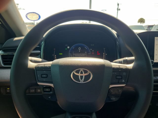Used 2025 Toyota Camry LE FWD image 19